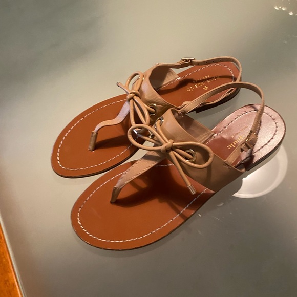 Like New! Kate Spade Carolina sandal - Picture 2 of 11